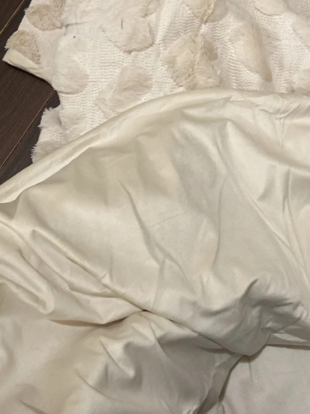 Double 60x 80” Quilt/Bedspread Crean Heart Pattern